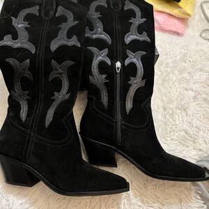 NWT: Dolce Vita Black Samare Onyx Suede Boots